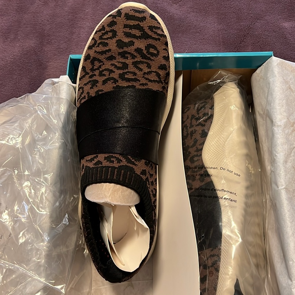 Aetrex Allie Leopard Slip On - 10